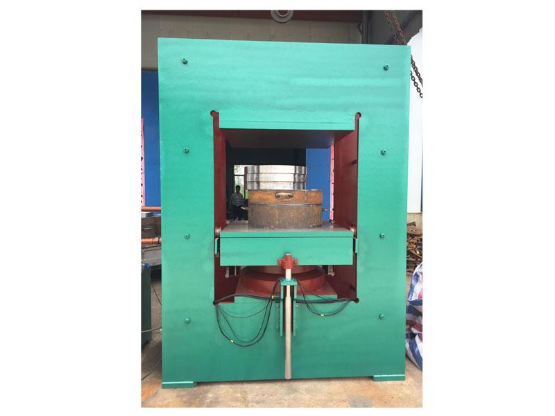 Molding Machine